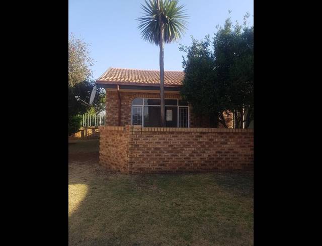 2 BEDROOM PROPERTY TO RENT IN RANDPOORT